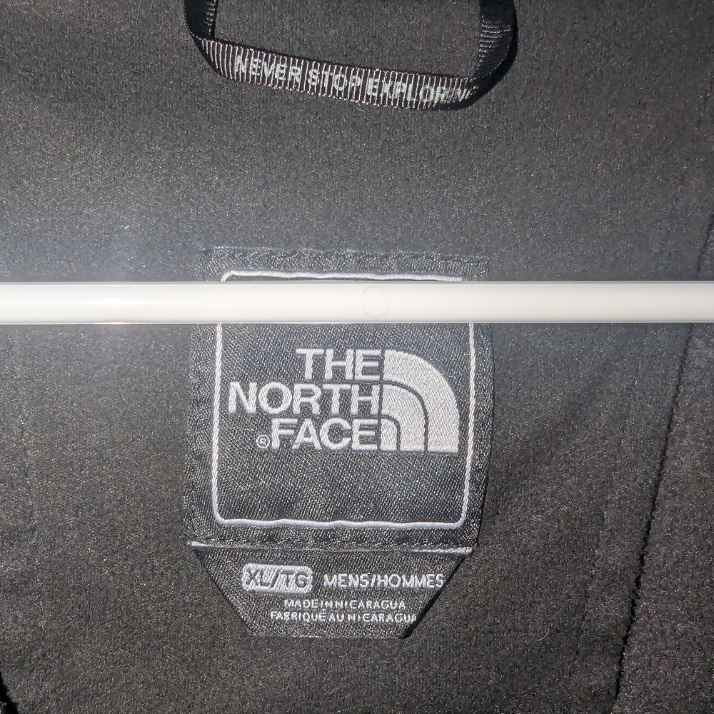 The North Face Men's Black Apex Bionic Softshell Jacket - Picture 7 of 9